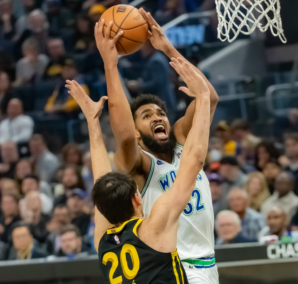 赛地聚焦——NBA常规赛今夜热度飙升，明尼苏达森林狼复出首秀，压力陡增，团队化学反应显著(NBA常规赛排名)